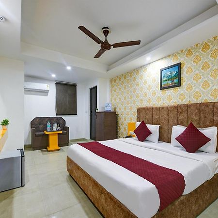 Hotel Kelvish Free Airport Pickup Neu-Delhi Exterior foto