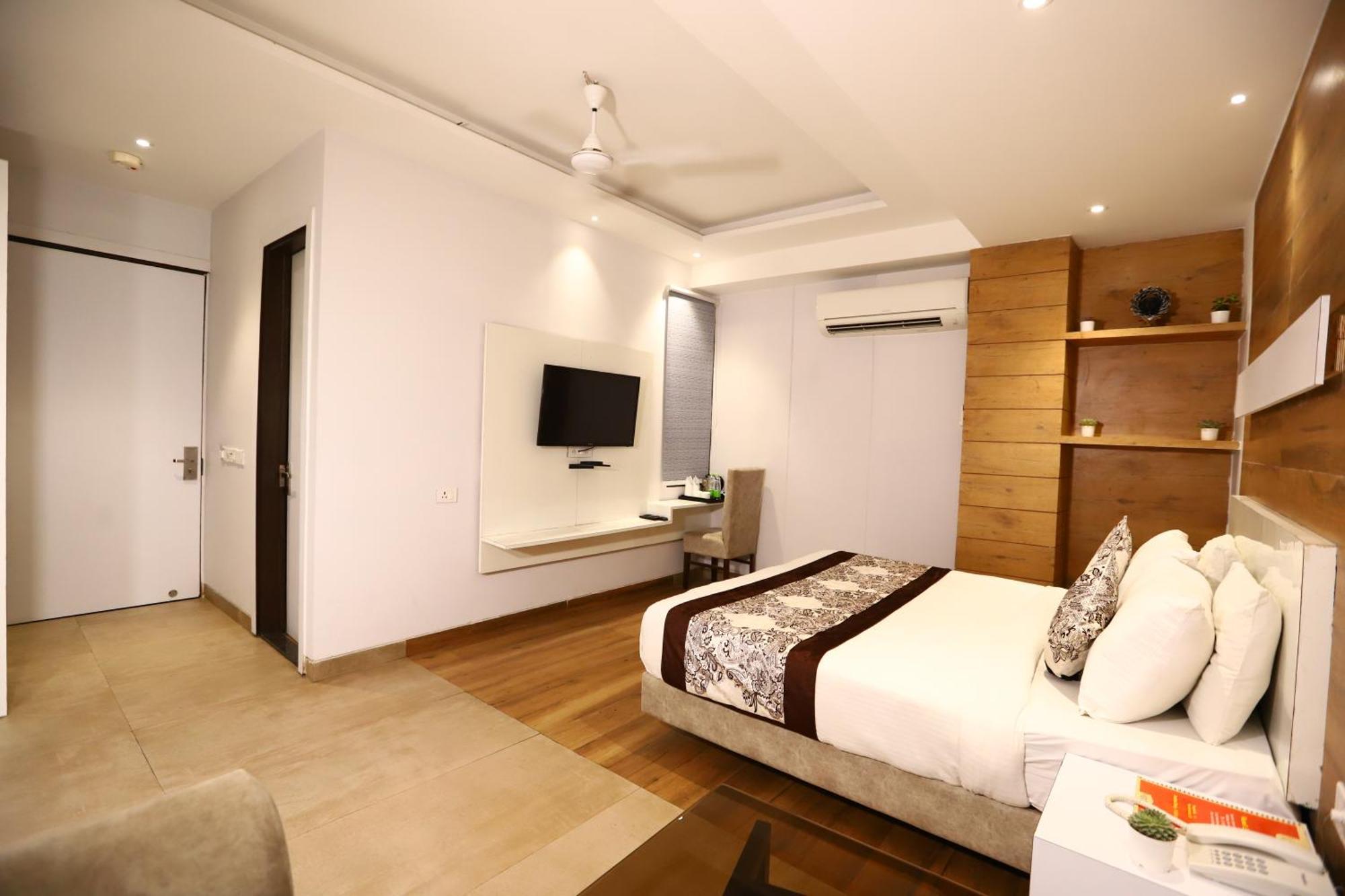 Hotel Kelvish Free Airport Pickup Neu-Delhi Exterior foto